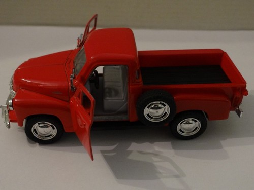 Kinsmart 1953 chevrolet - 1/38,