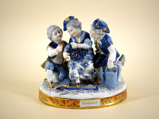 Alte Volkstedt Figur Kobaltblau Gruppe Weinlese Porzellanfigur Barock Vendange