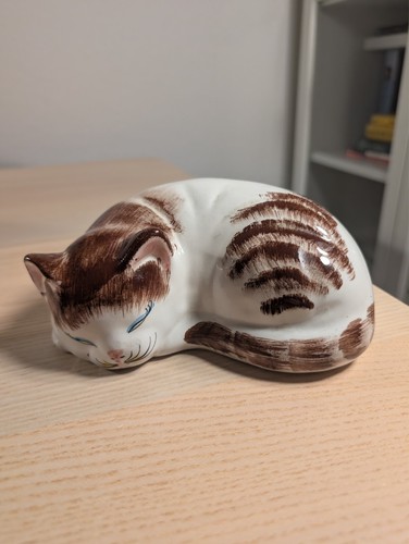 Schlafende fayence katze - schlafende,