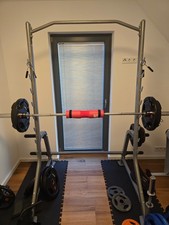 Hoist Squat Reck mit Stange