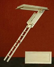 Dachbodentreppe, Puppenhaus