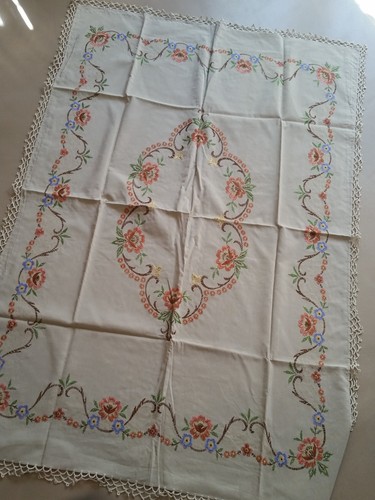 Handbestickte tischdecke - handbestickte,