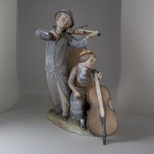 Lladro nao figurine street - lladro,