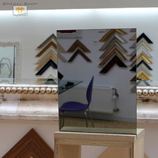 GETÖNTER KRISTALLSPIEGEL GRAU