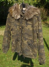 Damenjacke Tarnfarben mit