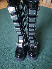 Demonia Swing 815 WC