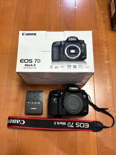 Canon eos mark - mark, dslr