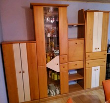  Ältere Schrankwand Eiche hell mit weiss abgesetzt