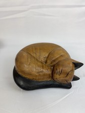 🐱 Handgeschnitzte