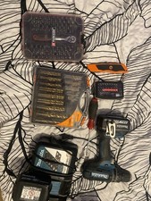 Makita Akkuschrauber Set Mit Extra Werkzeuge Und Dem Dazugehörigen Koffer