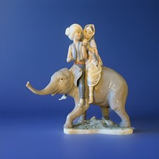 LLADRÓ Figur Hindukinder Junge Und Mädchen Auf Einem Elefanten. Porzellan #5352