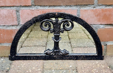 alter Gründerzeit Wandspiegel antikes Gusseisen Stallfenster mit Spiegelglas 