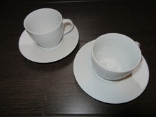 Geschirr 4 teilig je 2 Kaffeetassen mit Untertassen weiss ohne Marke Neu