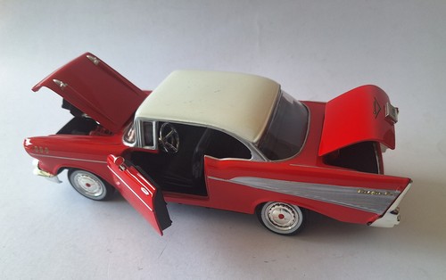 1957 chevrolet bel - 1:24,