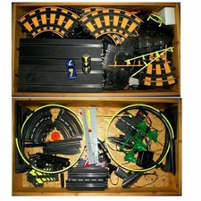 Carrera Bahn komplett mit 2 Loopings + 4 Autos, viele Schienen gebraucht