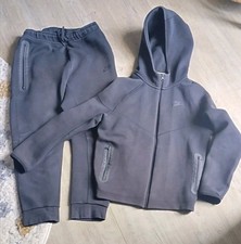 Nike Tech Fleece schwarz (Kinder) Gr XL 158 164 170