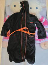 JÄGERMEISTER BADEMANTEL MIT MÜTZE  SCHWARZ-ORANGE RARITÄT GRÖßE M