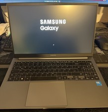 Samsung Galaxy Book4 Notebook 15,6 Zoll Intel Core I3-100U Prozessor 8 GB RAM