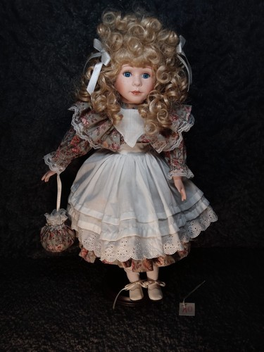 Porzellan puppe blond - puppe,