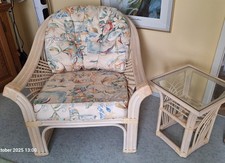 Rattan Sessel / Stuhl mit Sitzkissen und Beistelltisch Glasplatte creme