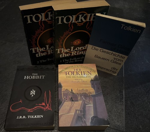 Tolkien paperbacks lord of - x,