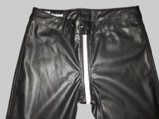 0782 W40 BOCKLE F-SKINNY 3 GAY-ZIP PINK Kunstlederhose black