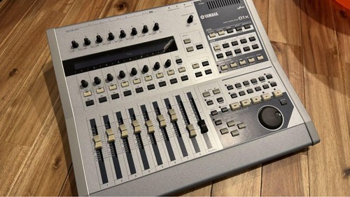 Yamaha 01x digital - 01x, mixer/audio
