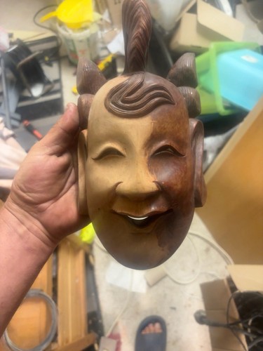 Handgeschnitzte holzmaske - handgeschnitzte,