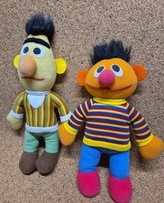 Ernie und Bert Kuscheltier Puppe 80er Jahre Sesamstraße Stofftier