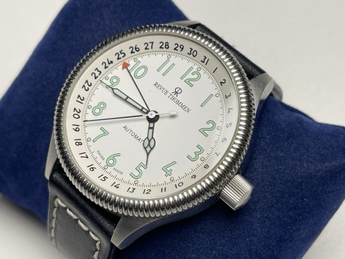 Revue thommen pilot date - pilot,