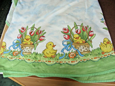 große, ovale Tischdecke 160 cm x 210 cm weiß mit Ostermotiven