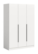 Alvas Kleiderschrank