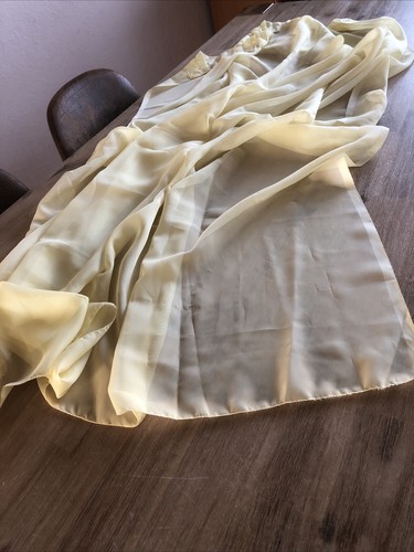Gelber vorhang 140 - 140, cm