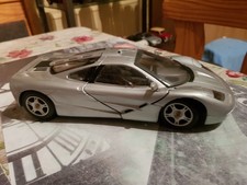 Modellauto  1:18  Maisto