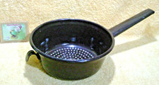 DDR Emaille Sieb Seiher Durchschlag mit Stiel Braun Alt Vintage Deko