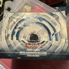 Yu-Gi-Oh! - Structure Deck: Blue-Eyes White Dragon x 8 (Sealed Case)