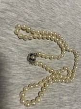 Akoya Perlenkette mit Saphiren