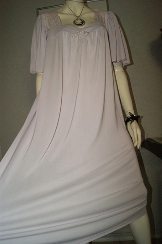 Charming negligee - -,