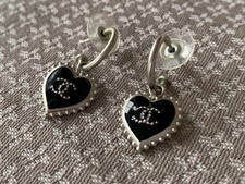 Chanel Ohrringe CC Herzform