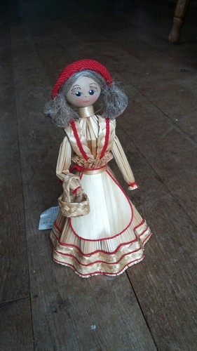 Trachtenpuppe aus stroh und - stroh,