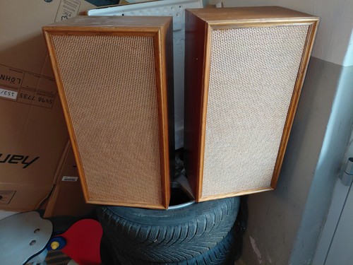 Vintage regallautsprecher aus - vintage-regallautsprecher,