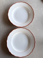 Meissen 2 Speiseteller, Neuer Ausschnitt, Roter Rand, 1. Wahl