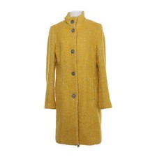 Frieda & Freddies, Mantel