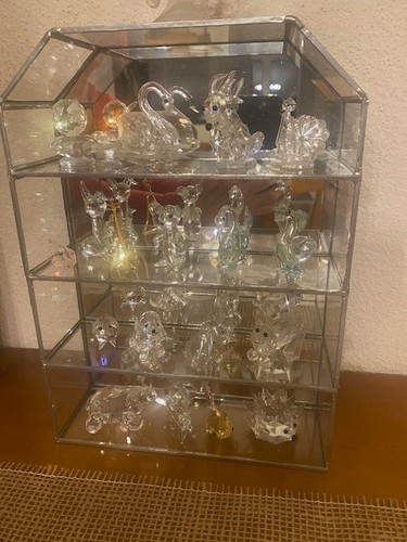 Glasfiguren mit bleiverglastem