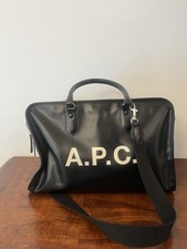 A.P.C. Tasche in Schwarz Sehr Gut Travel