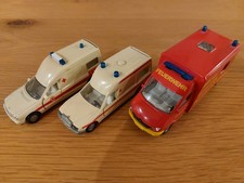 Siku Konvolut Rettungswagen Krankenwagen E-Klasse und Sprinter