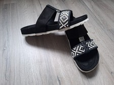 top NEU schwarz-creme Graceland Sandalen Gr. 39 Miss Pantoletten Muster 