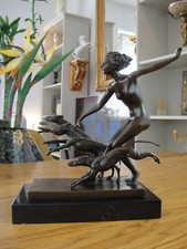 Bronze Statue Diana mit Hunden Marmor Skulptur Antik Figur Göttin Mythologie NEU