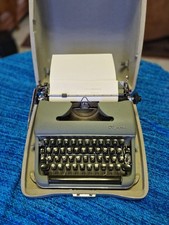 Olympia Schreibmaschine mit