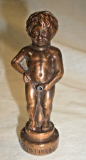 Manneken Pis Brüssel Bruxelles Figur 8,5 cm hoch Metall kupferfarben - Sammlerst